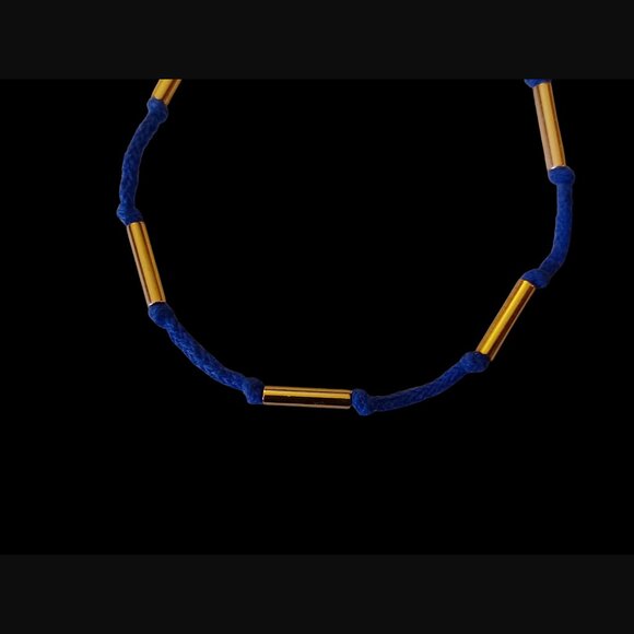 J.Crew Gold Tone Blue Knotted Cord Size 6.5" Long Toggle Clasp Bracelet - Picture 7 of 8